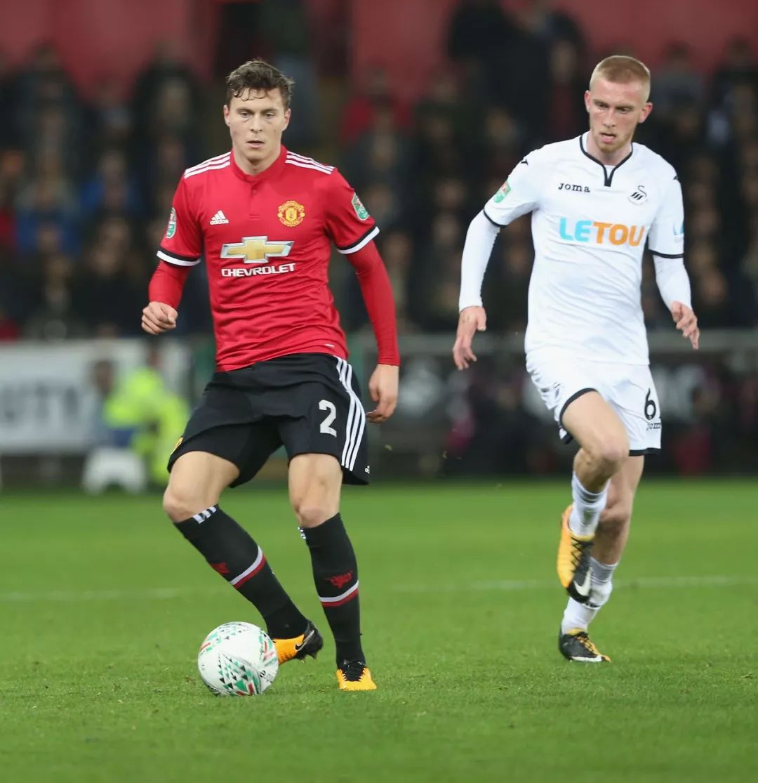 黑的紧紧追 黑的紧紧追